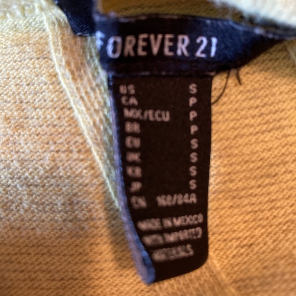 Forever 21 crop top - Picture 2 of 2